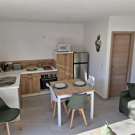 Petite Maison - Porto-vecchio Порто-Веккіо
